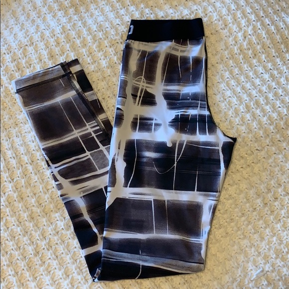 Nike Pro Lightening Leggings - Picture 4 of 4